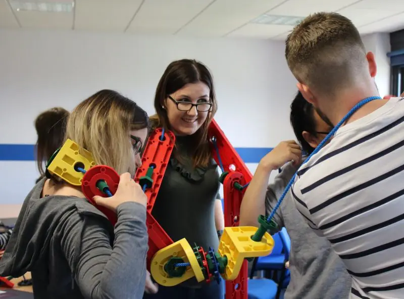 19222605_1537076176355136_1463275308928627524_o-800x591jpeg